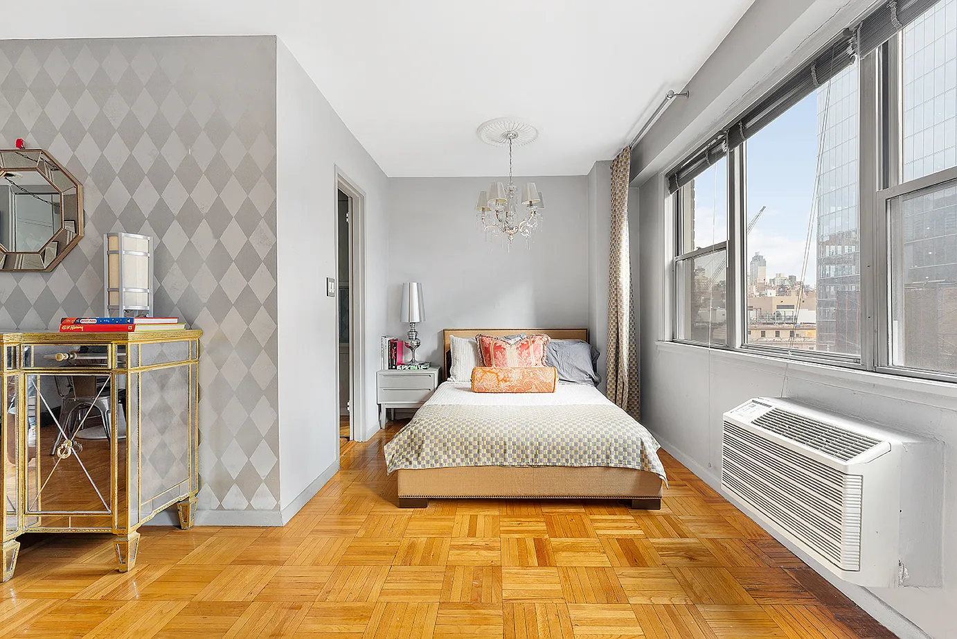 430 West 34th Street — Photo 2