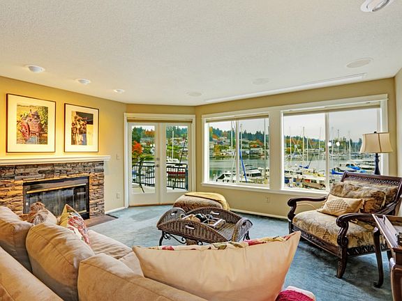 2nd image of 3889 Harborview Dr #C-203