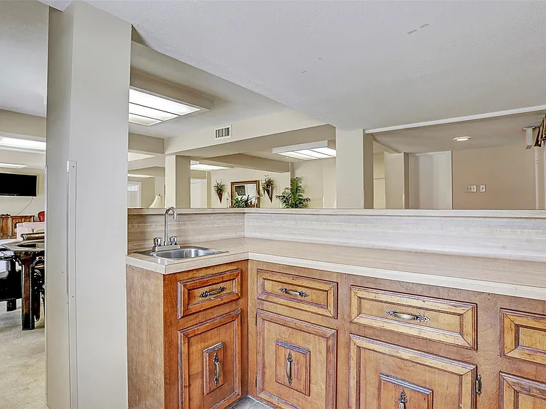 7555 Katy Fwy #146 — Photo 25