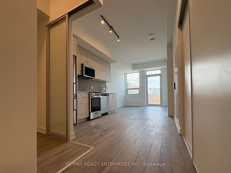 1005 Dundas St E #136 — Photo 13