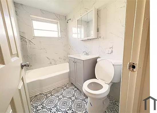 425 NE 82nd St #1 — Photo 10
