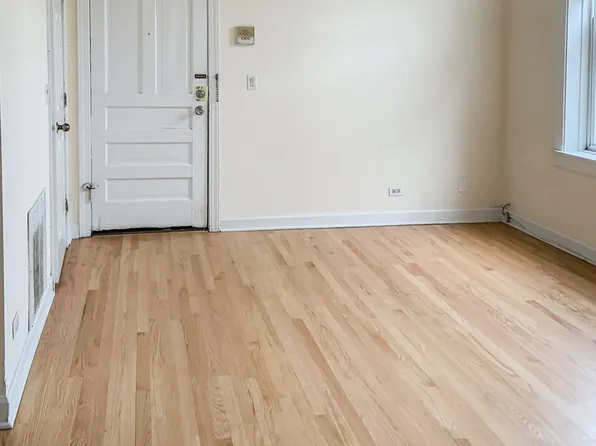 2318 1/2 N Southport Ave #3R, Chicago, IL 60614