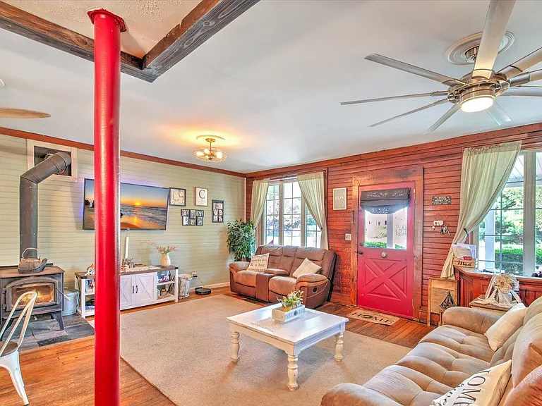 286 Whitesville Rd — Photo 13