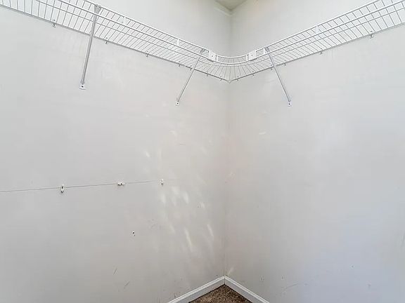 4th image of 5037 N Montgomery Dr
