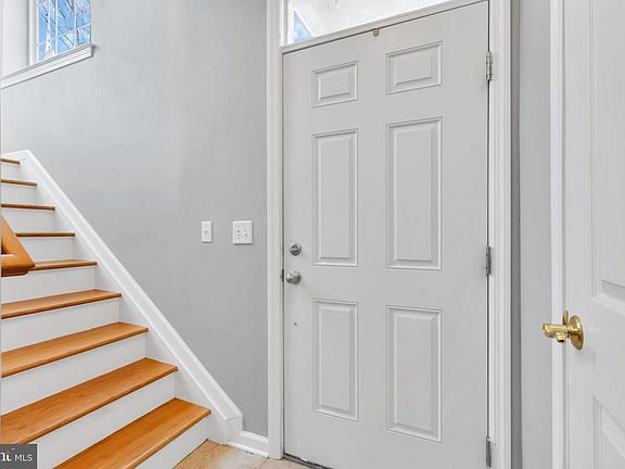 4th image of 126 Melanie Way