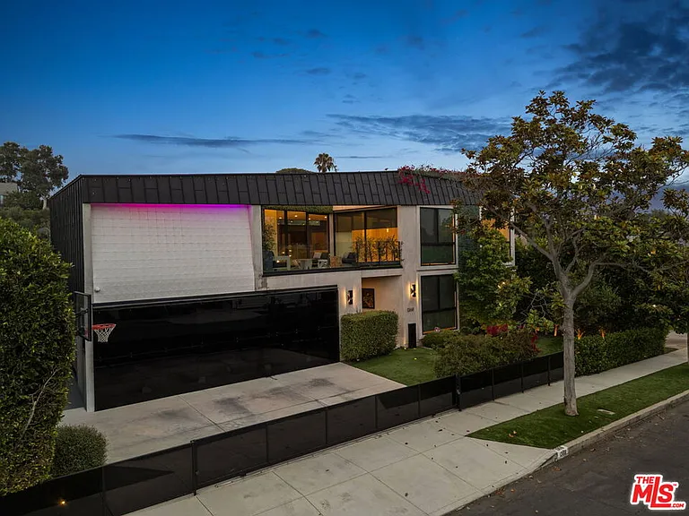 1368 Beckwith Ave — Photo 10