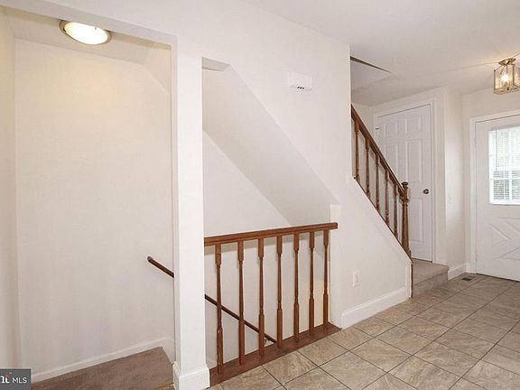 5th image of 14914 Ampstead Ct