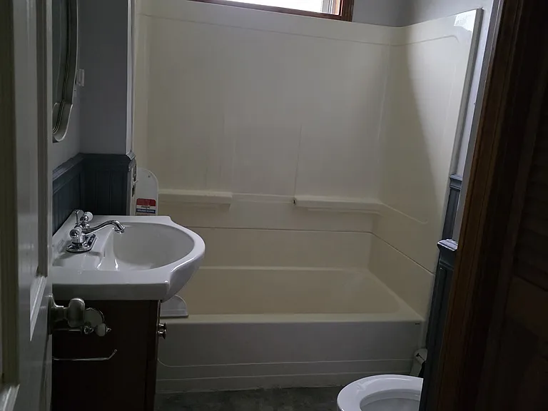 321 Woronoco Rd #B — Photo 9