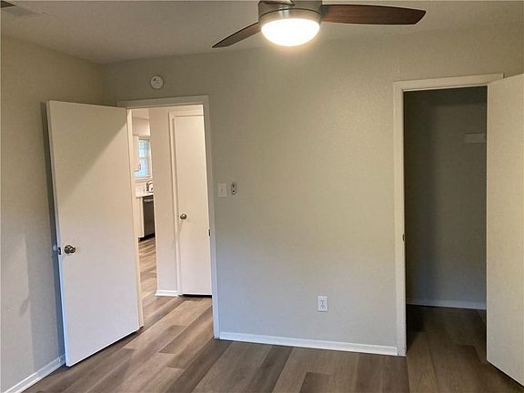 4th image of 1908B Townesouth Cir