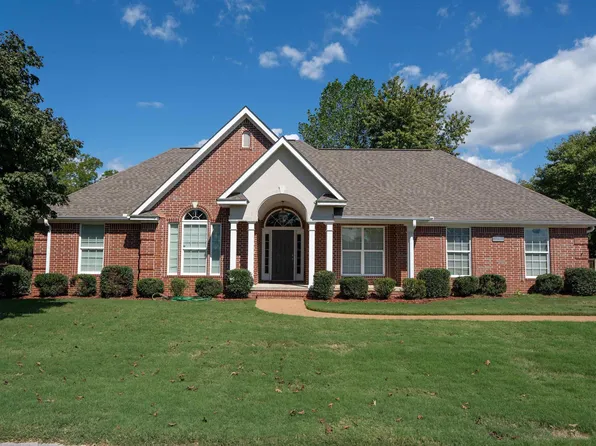 906 Eagle Bay Dr, Heber Springs, AR 72543