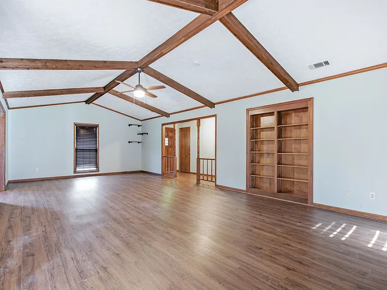 3942 Ashmore Dr — Photo 6