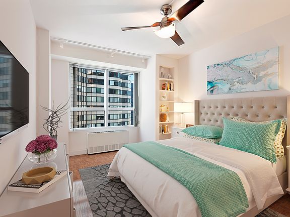 5th image of 146 W 57th St APT 43F