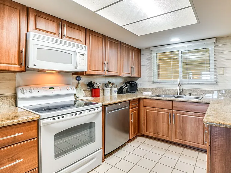 6009 Sea Ranch Dr #208 — Photo 9