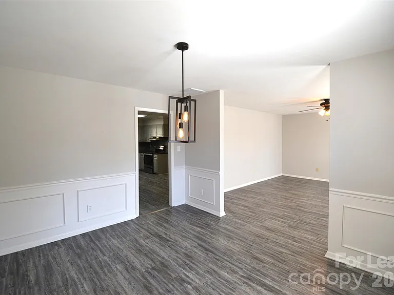 100 Old Farm Ct — Photo 19