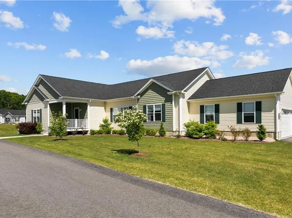124 Driver Ln, South Kingstown, RI 02879