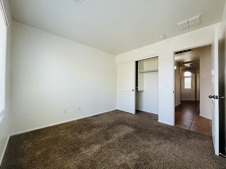 8202 S 47th Ave — Photo 24