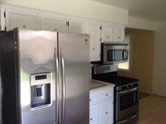 4th image of 16518 Dobson Ave
