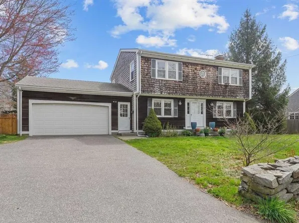 992 Main St, Warren, RI 02885