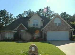 211 Copperfield Loop, Lufkin, TX 75904