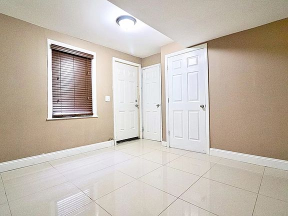 4th image of 571 Logan Ave #1