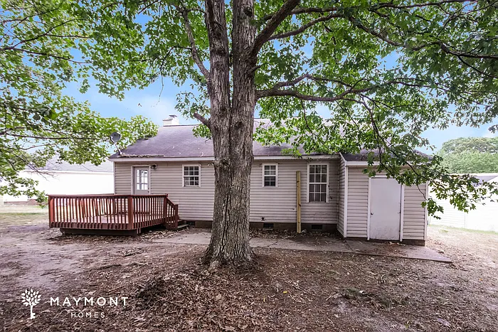 1215 Liriope Ln — Photo 3