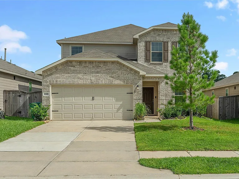 229 Seven Pines Dr — Photo 1