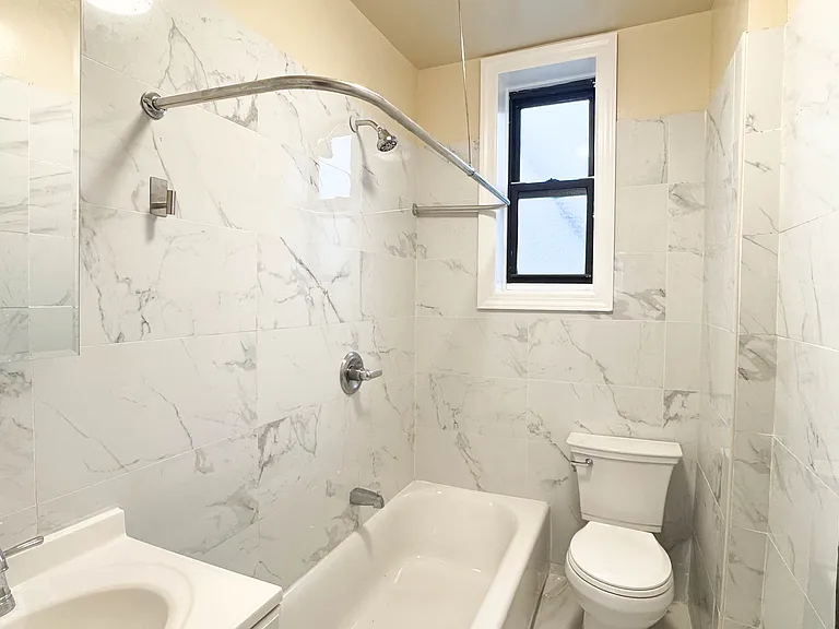 2430 63rd St #23 — Photo 5