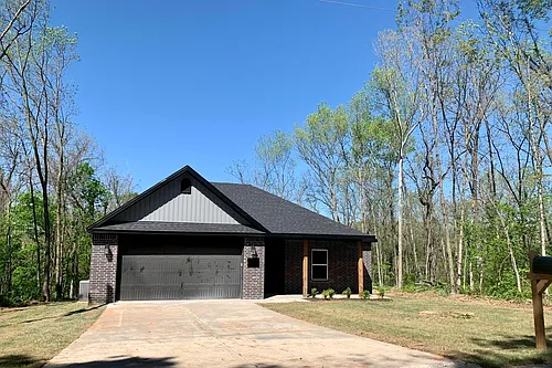 36 Kirkwall Dr Photo 1