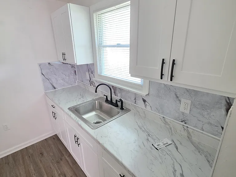 10006 Mark Twain St — Photo 26
