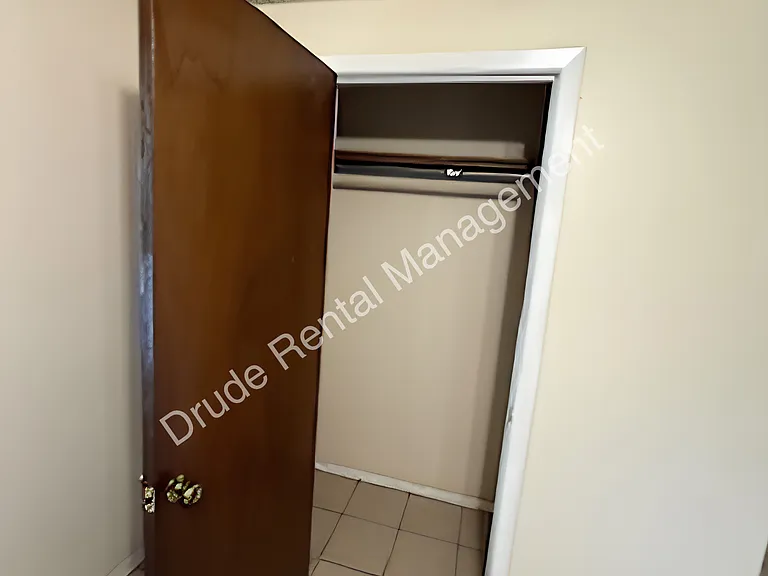 335 N Baronne St — Photo 5
