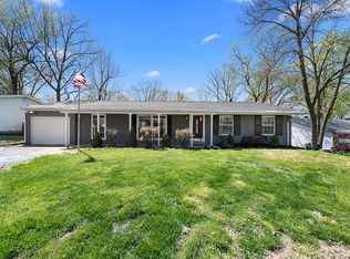 1025 Orchard Lakes Dr, Saint Louis, MO 63146