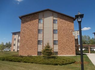 924 28th Ave SW #101, Minot, ND 58701