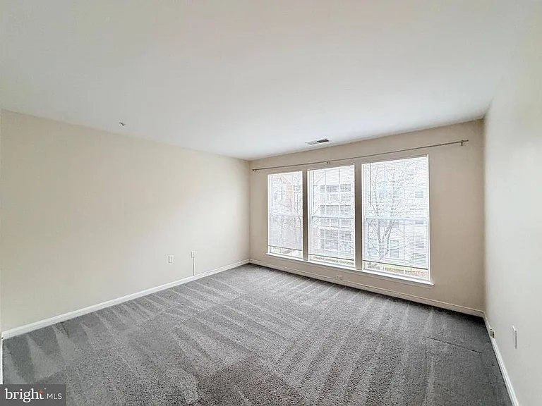3109 River Bend Ct #D202 — Photo 12