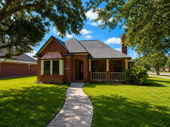 159 Corkwood St, Lake Jackson, TX 77566