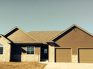 2330 Brookefield Dr, Salina, KS 67401