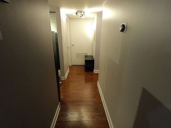 3rd image of 500 Redondo Dr APT 408