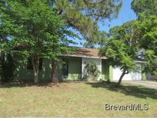 865 Lamplighter Dr NW, Palm Bay, FL 32907