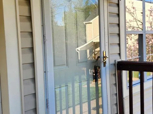 9418 Scarlet Oak Dr, Manassas, VA 20110