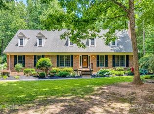 7138 Cobblecreek Dr, Matthews, NC 28104
