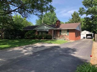 1906 Bellamy Dr, Champaign, IL 61821