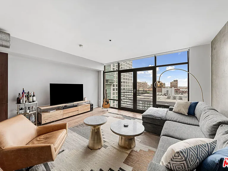1111 S Grand Ave #1111 — Photo 5