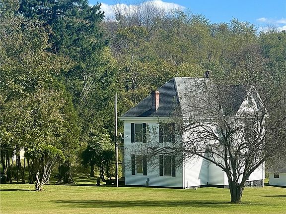 5th image of 134 Cherie Ln