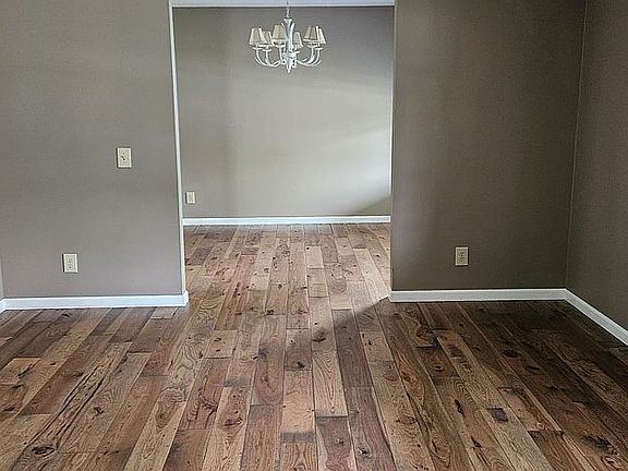 5th image of 8651 Moreland Rd