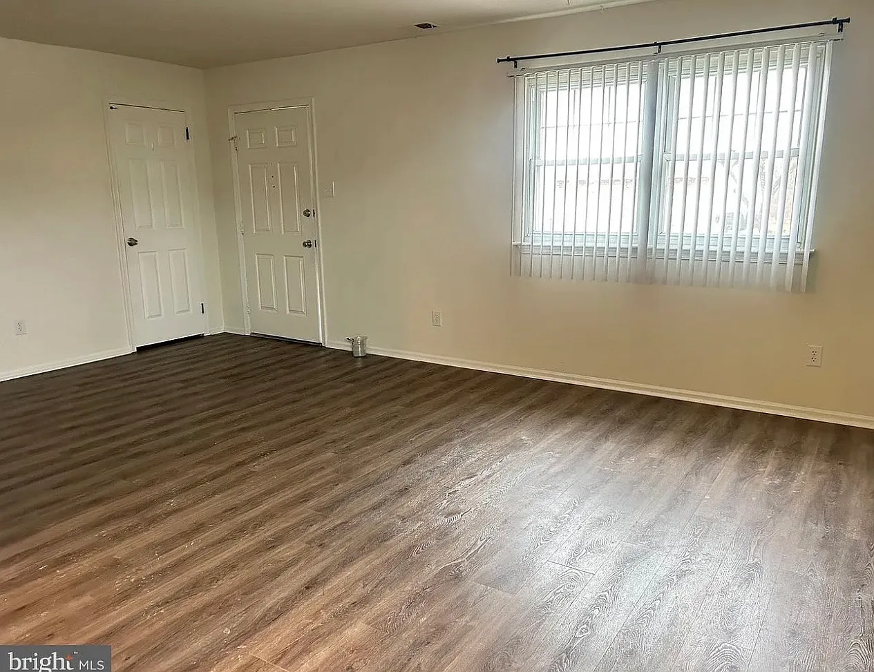 2 bed, 1000 sqft, $1,750 — Photo 1
