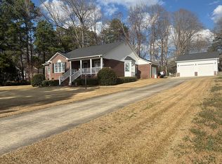 6217 Mockingbird Ln, Sanford, NC 27332