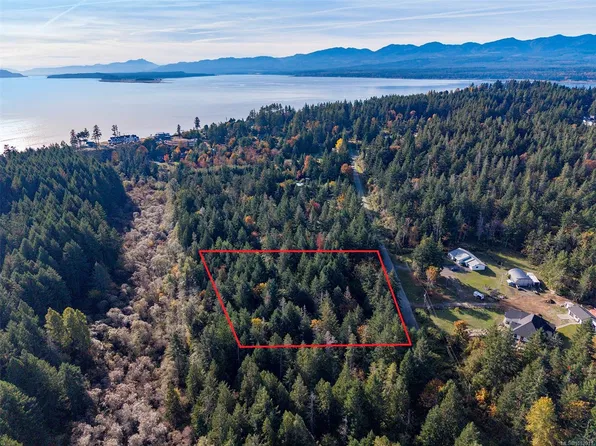 LOT 4 Morland Rd, Comox Valley, BC V9M 3W2