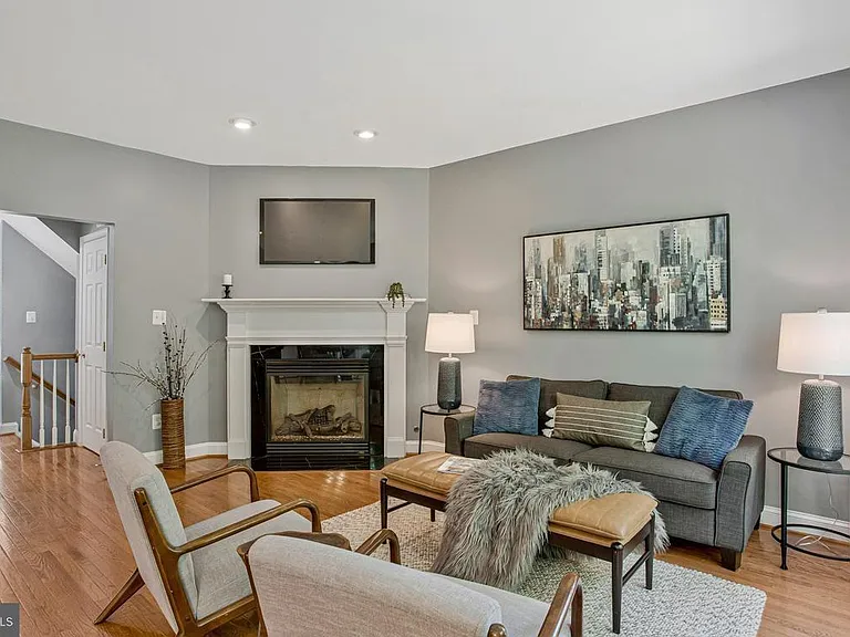 23435 Aster Way — Photo 5