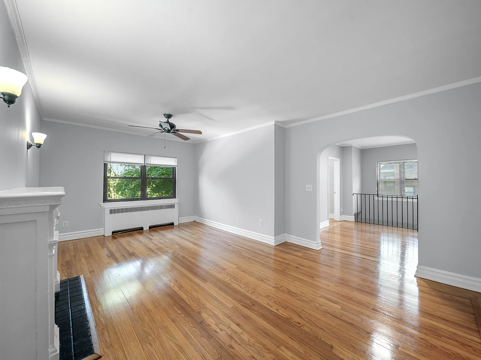 2 bed, 1100 sqft, $2,400 — Photo 1