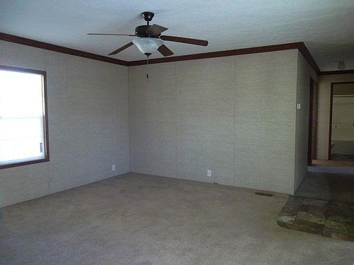 3rd image of 1832 Fenway Dr