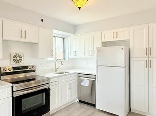 22-29 38th St #3, Astoria, NY 11105